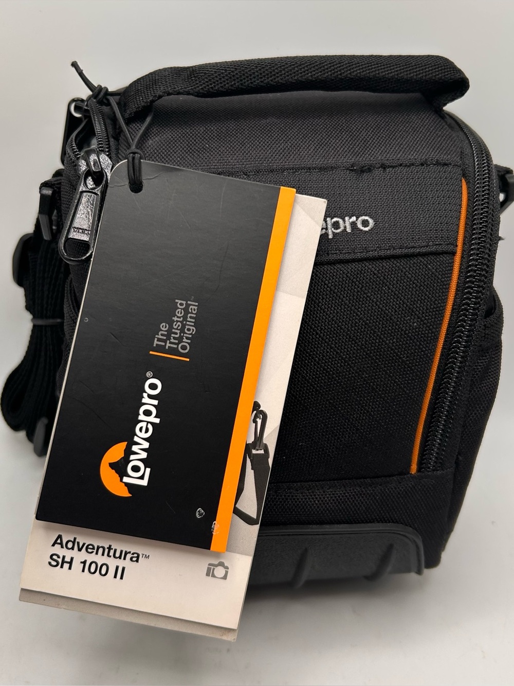 NEW Lowepro Camera Bag Adventura  SH 100 II Black Shoulder Bag